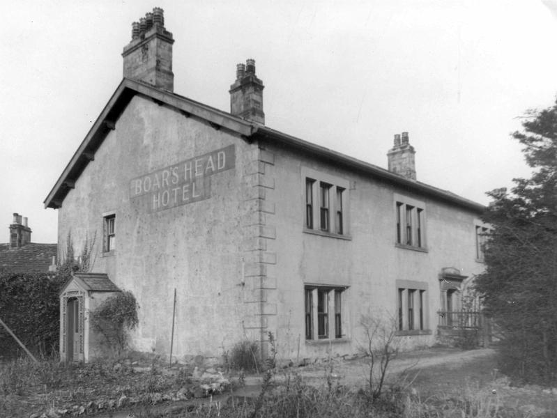 LC18 -Boar's Head - rear 1940s.JPG - Boar's Head - view of rear from gardens 1940's.The landlords were the grandparents of Linda Clemence (nee Robertshaw) and Stewart Robertshaw